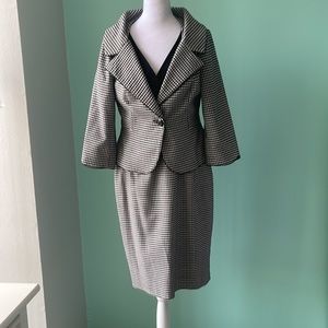 Kay ungar size 10